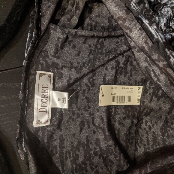 NWT M Velvet silver and black peplum top - Picture 3 of 3